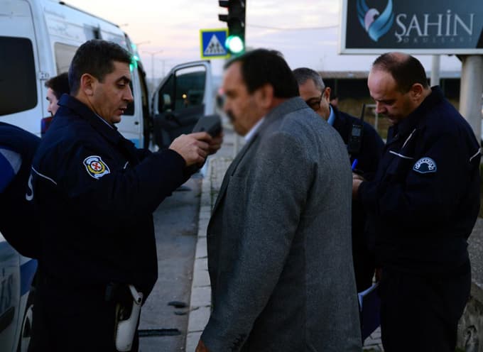 Yolcu minibüsü panelvana çarptı: 6 yaralı