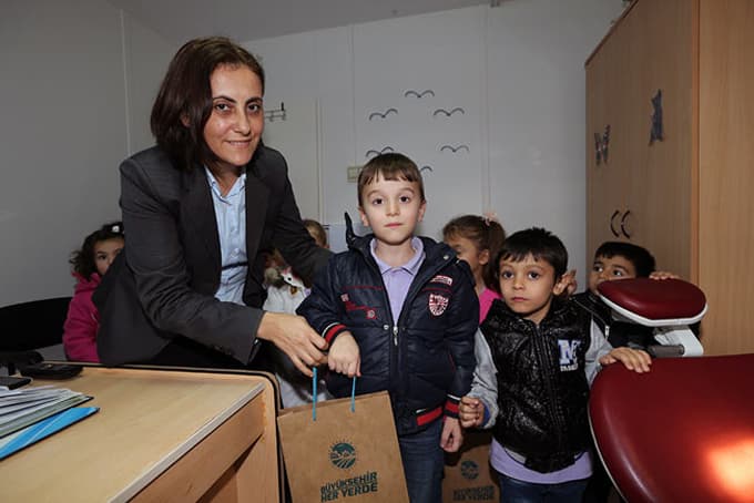 'Çocuklar geleceğimizin teminatıdır'