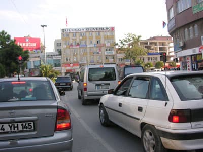 <p align="center"><strong><font face="arial,helvetica,sans-serif" size="2">Yoğun Trafik</font></strong></p>