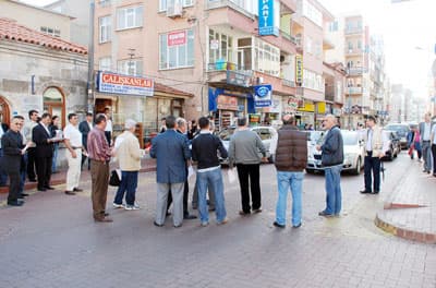 Hain Saldırıya Kepenk Kapatmalı Tepki