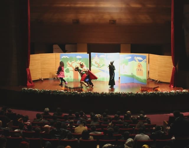 Engelli Öğrenciler Tiyatro Gösterisinde Buluştu