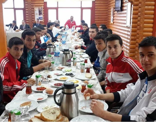 Hendek'te 5 Karateci Avrupa Şampiyonasına Katılıyor!
