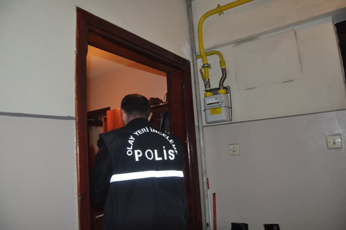 İlk önce zili çaldılar sonra evi soydular