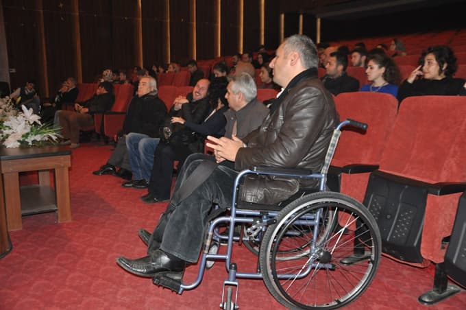 Engelliler gününde müziğe doydular
