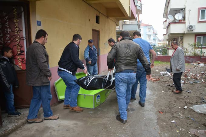 Önce yakınlarına mesaj attı, sonra kendini astı