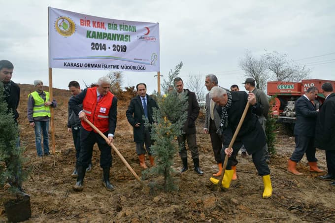 Karasu'da 'Bir Kan Bir Fidan' kampanyası