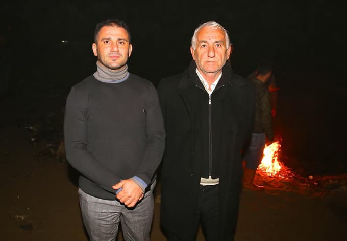 Karasu'da teknede mahsur kalan 5 balıkçı kurtarıldı 