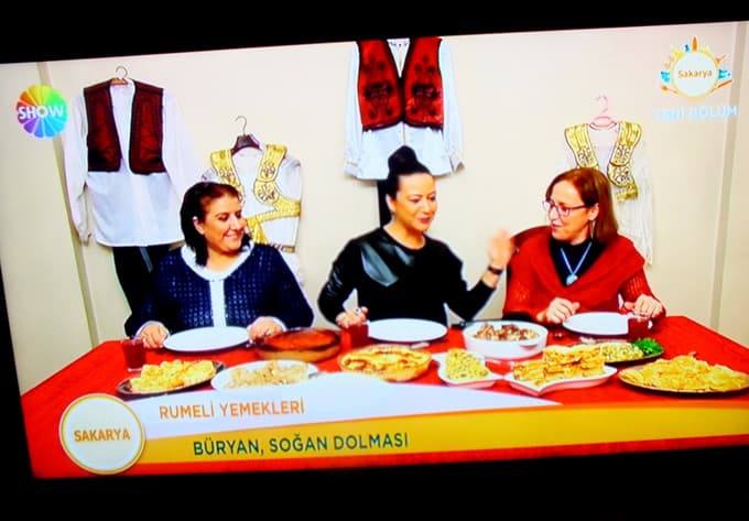 Show TV sunucusu Rumeli yemeklerine hayran kaldı