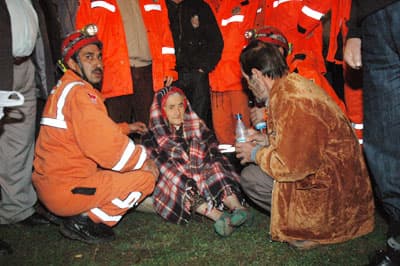 Ormanda Kaybolan Yaşlı Kadın 12 Saat Sonra Bulundu