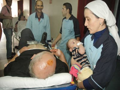 TEM'de Kamyonet Şarampole Uçtu: 7 Yaralı