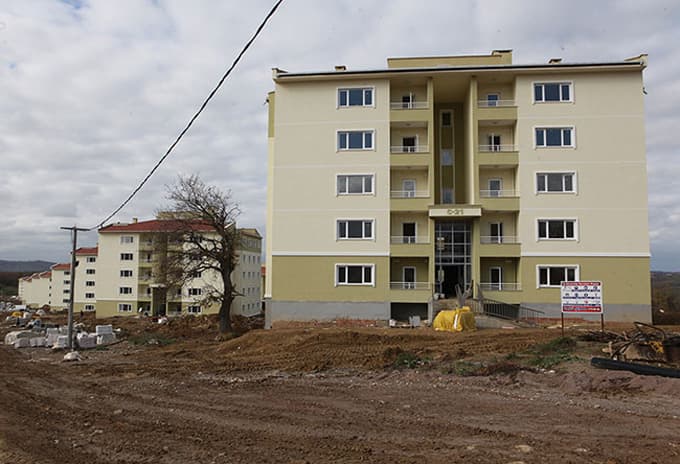 TOKİ ev sahiplerini neden oyalıyor?