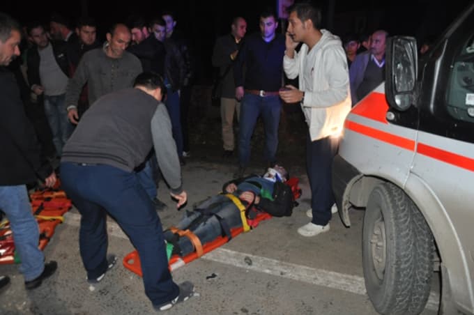 Araçlar kafa kafaya çarpıştı: 1 Ölü, 3 Yaralı