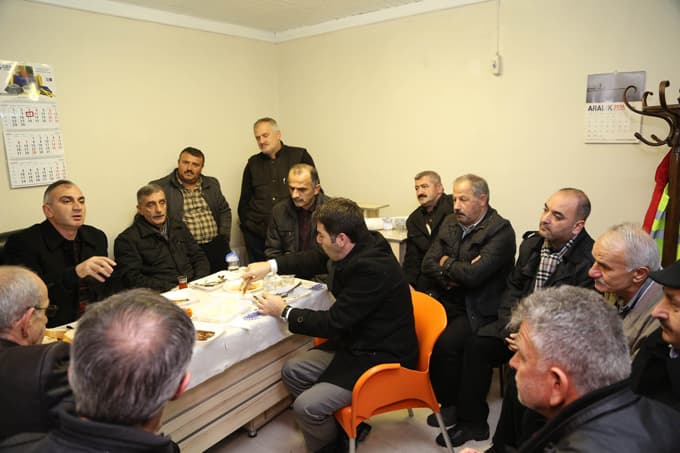 Başkan Yılmazer muhtarla ile biraraya geldi