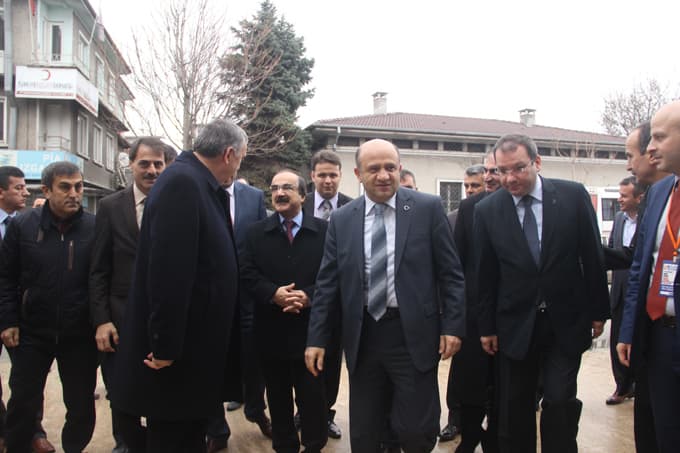 Bakan Işık, yerli otomobilde müjdelerin geleceğini söyledi