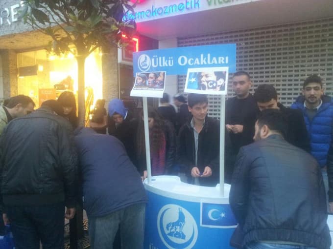 Ülkücülerden "Uygur Türkleri" için imza kampanyası
