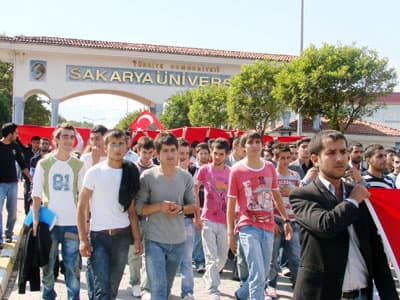 Sakarya Üniversitesi'nde "Hepimiz Mehmediz" Sloganları