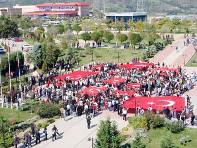 Sakarya Üniversitesi'nde "Hepimiz Mehmediz" Sloganları