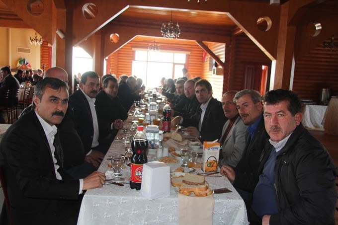 Hendek muhtarlar toplantısı Bayraktepe'de gerçekleştirildi