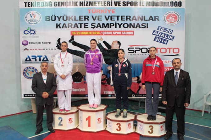 Hendek Belediyesi karate takımından başarılı performans
