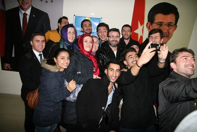Adapazarı'nda Bedirhan Gökçe rüzgarı esti