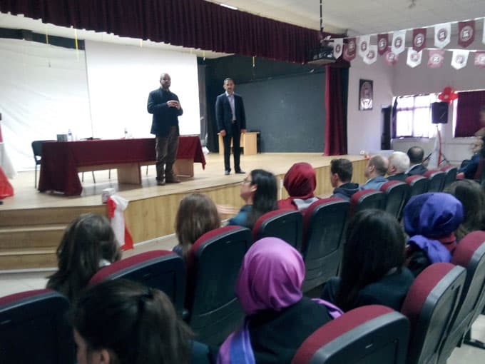 Sakarya Anadolu Lisesi'nden örnek davranış
