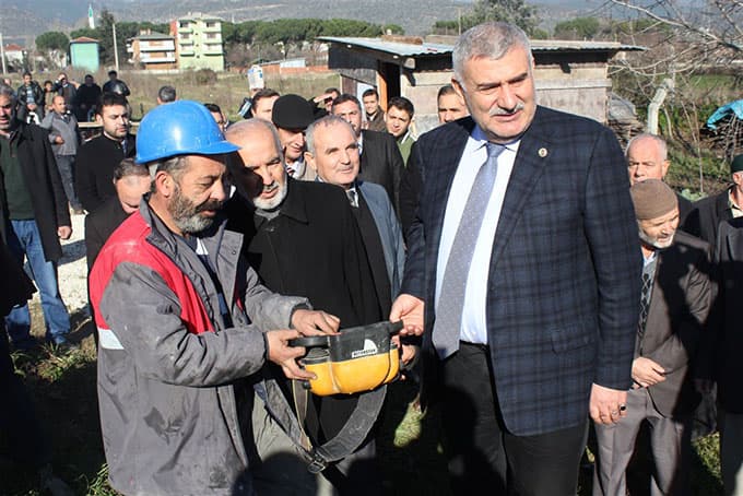 Pamukova Hz.Ömer Camii temel atma töreni yapıldı