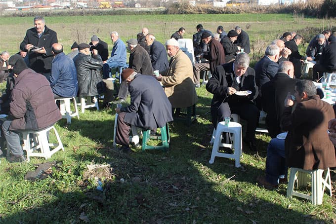 Pamukova Hz.Ömer Camii temel atma töreni yapıldı