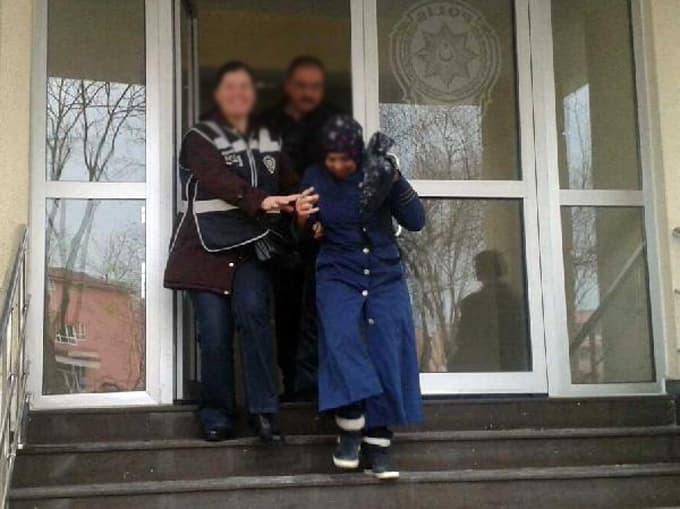 'Kiralık ev arıyoruz' bahanesiyle evleri soyuyorlardı