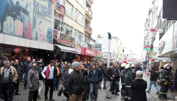 Dar sokakta yangın vatandaşa korkulu dakikalar yaşattı