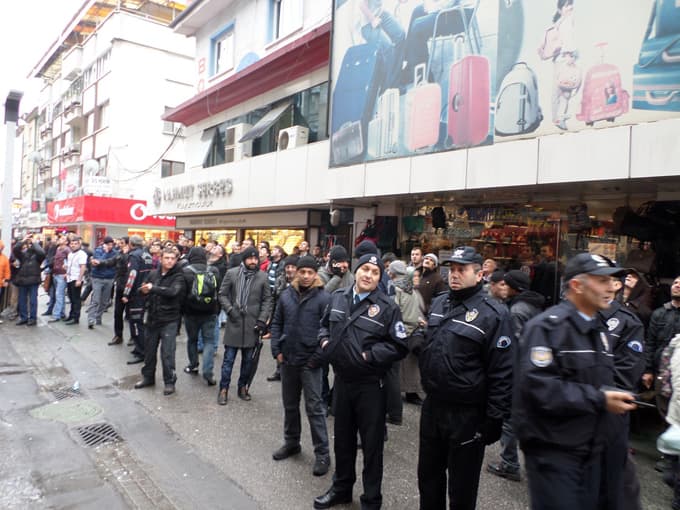 Dar sokakta yangın vatandaşa korkulu dakikalar yaşattı