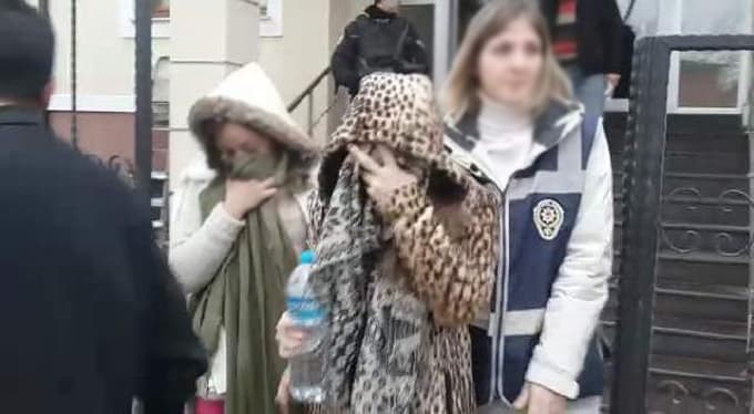 Dikkatli izleyici, hırsızları ele verdi