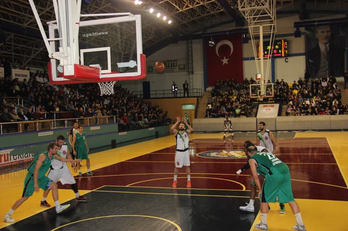 Sakarya Büyükşehir Basketbol haftayı galibiyetle kapattı