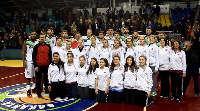 Sakarya Büyükşehir Basketbol haftayı galibiyetle kapattı