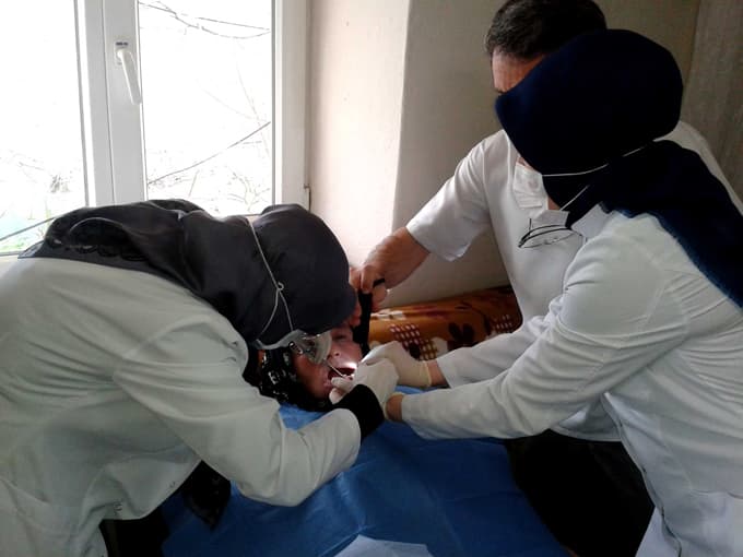 343 Hastanın dişi evinde tedavi edildi