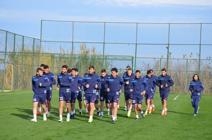Sakaryaspor'un kamp çalışmaları sürüyor