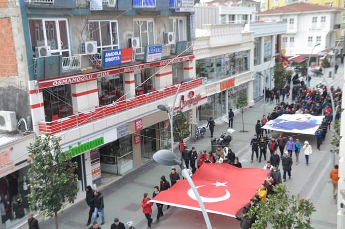 Ecdadlarını anmak için yürüdüler