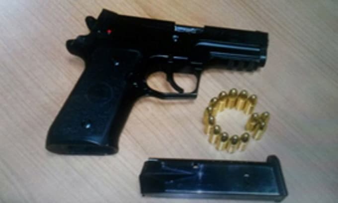Aranan 13 şahış yakalandı, 8 tabanca ele geçirildi