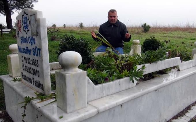 Belediye borç ödemek için mezarlık satmış