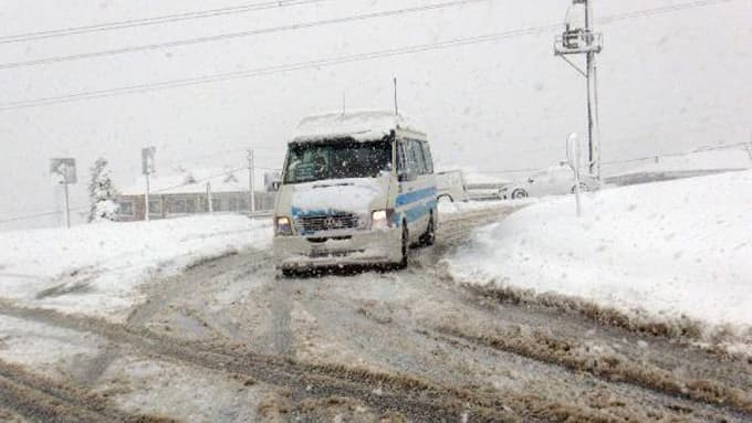 Köylerde kar kalınlığı 2 metreyi buldu