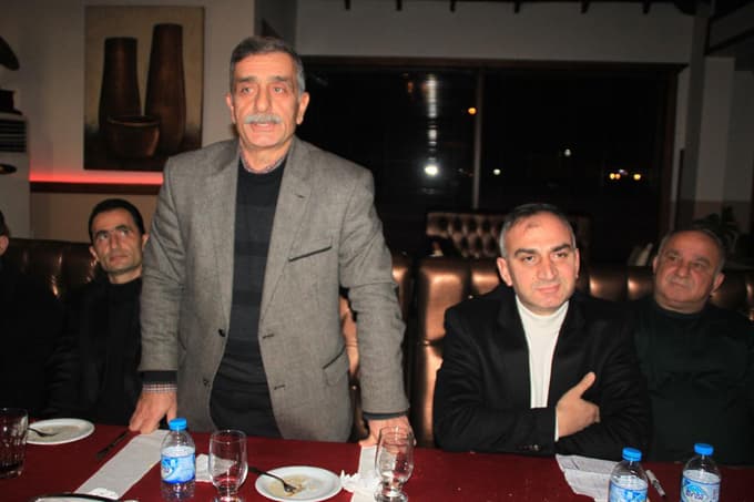 AK Parti'den, sivil toplum kuruluşu temsilcileriyle toplantı