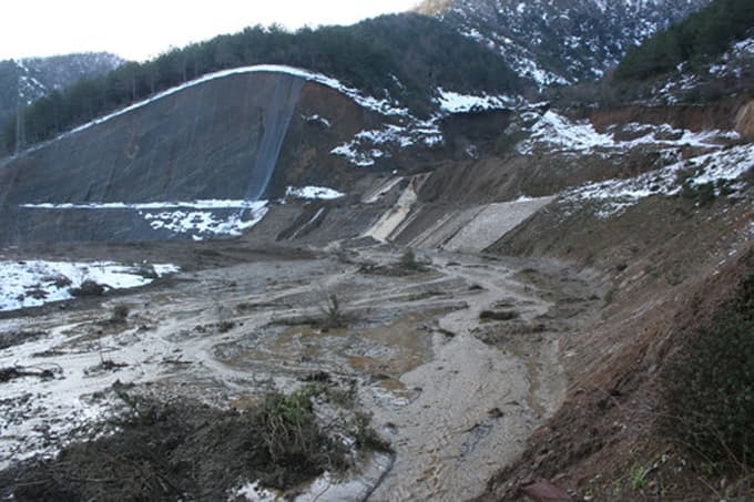 Doğançay Altgeçidi heyelan sebebiyle kapandı