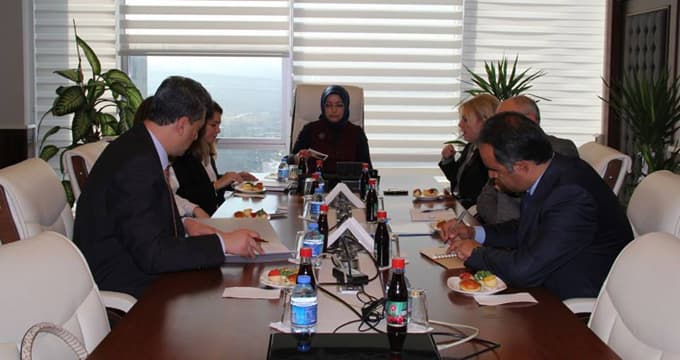 Atabek, Yaratıcı Çocuklar Derneği temsilcileriyle görüştü 