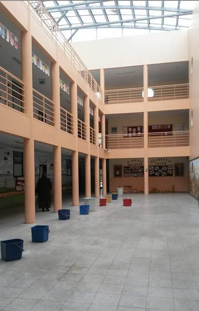 Velilerin 'Okul çatısı akıyor' tepkisi