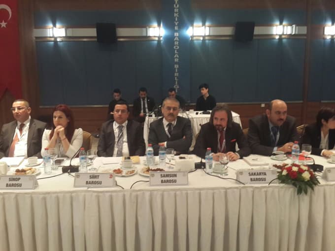 Barolar meydanlara çıkıyor