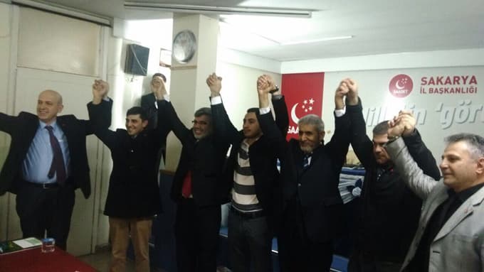 Suni gündemlerle halk oyalanıyor