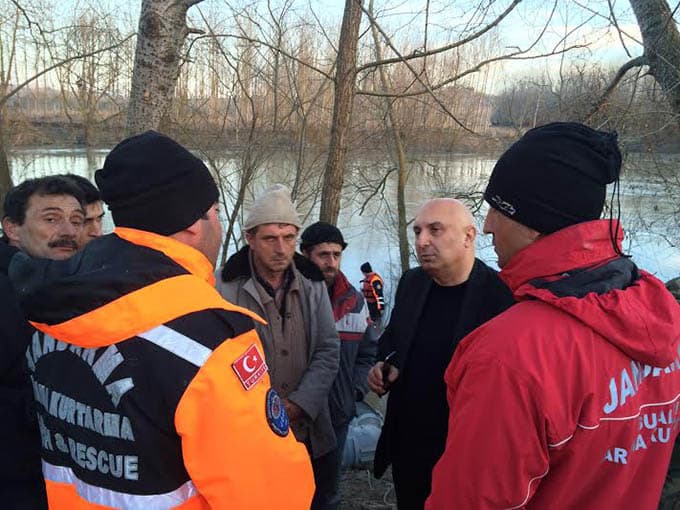 Özkoç, kaybolan avcının arama çalışmalarını yerinde inceledi