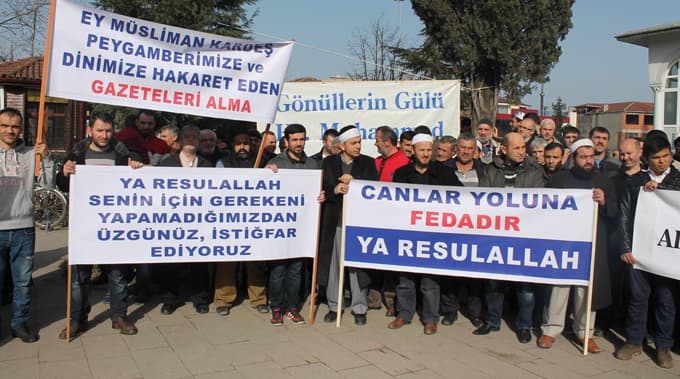 Charlie Hebdo karikatürlerinin yayınlanmasına tepkiler 