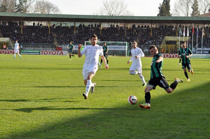 Sakaryaspor ikinci devreye galibiyetle başladı