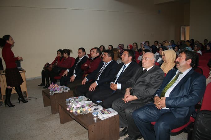 Karasu'da uyuşturucu semineri düzenlendi