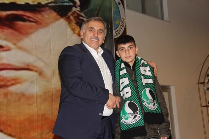 Başkan İnci'den Ali Gaffarlara tablet